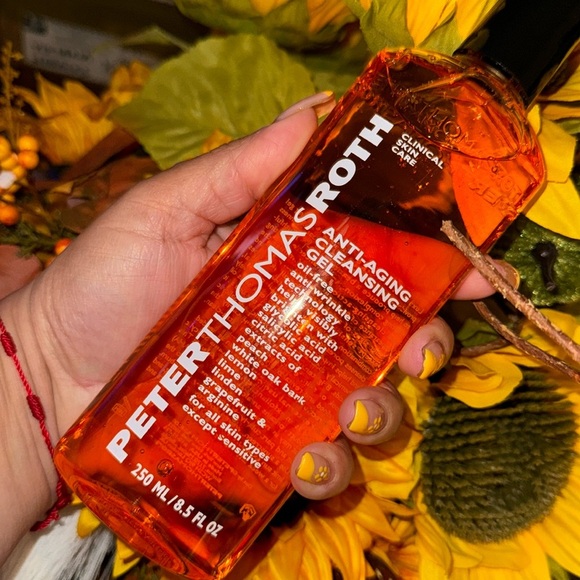 Peter Thomas Roth Other - PETER THOMAS ROTH Anti-Aging Cleansing Gel